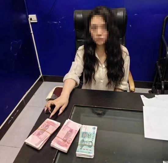  揭秘昆明招工医美贷诈骗链条；犯罪团伙组织严密分工明确；受害女性权益得到及时维护。 新闻