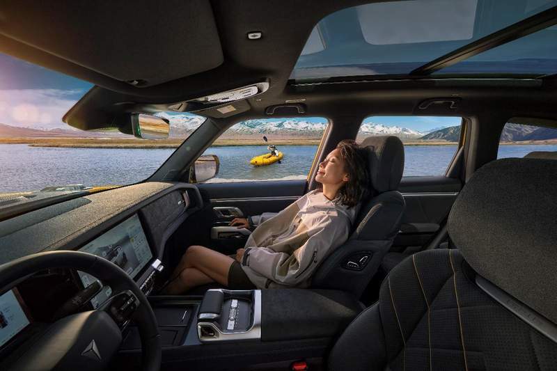  长途穿越爱好者指南：深蓝G318四驱版实战表现 汽车科技