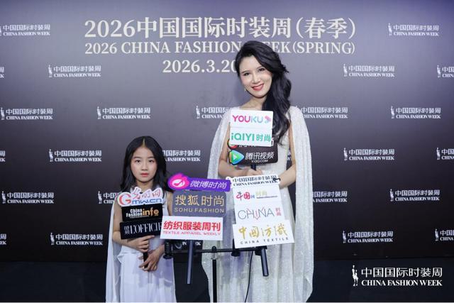 品牌美学与商业赋能:MOMIWEI高定系列的深度解构与市场启示 企业服务