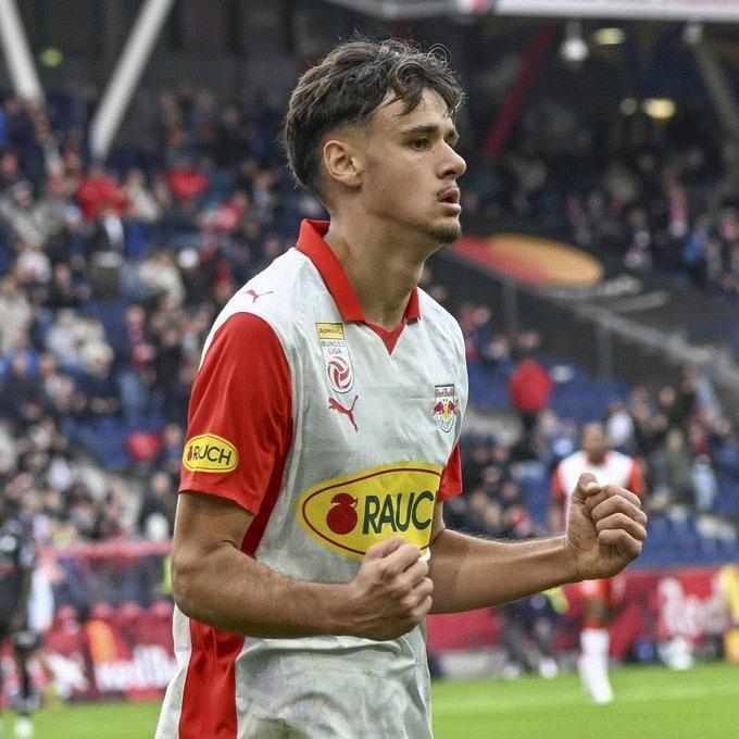  豪门博弈的隐秘逻辑：AC米兰为何执着于“刮彩票”式引援？ 体育新闻