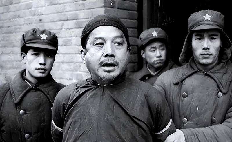 娃娃将军韩钧:军事天才的陨落与133条人命的重压 新闻