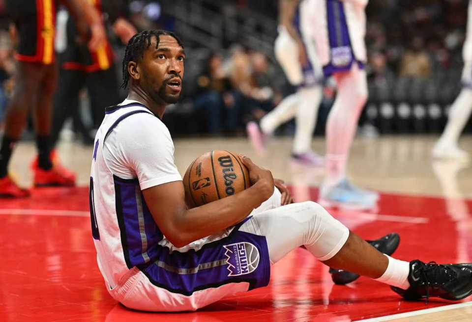  技术拆解：老鹰如何用全民皆兵战术体系横扫国王 体育新闻