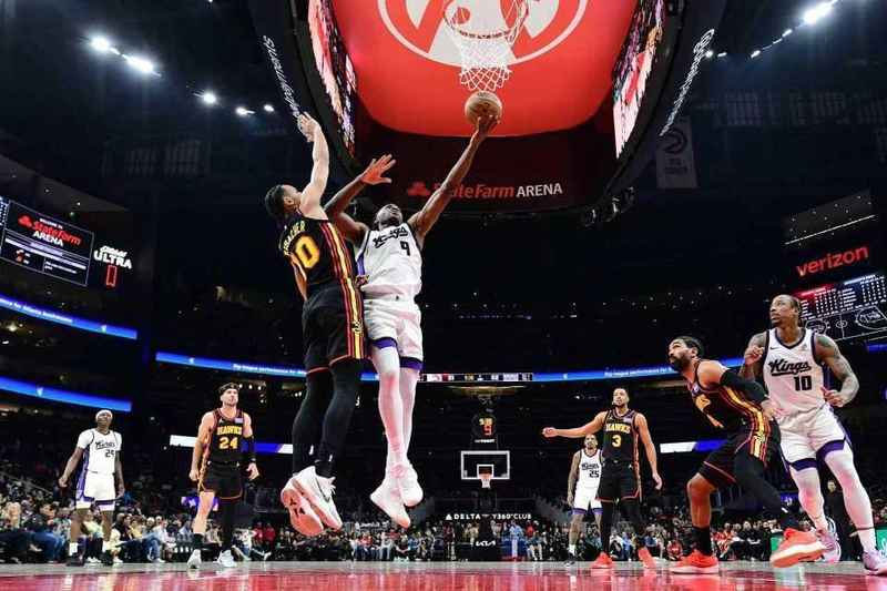  技术拆解：老鹰如何用全民皆兵战术体系横扫国王 体育新闻